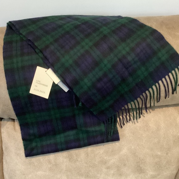 Alex Begg Cashmere scarf Ayr Scotland unisex New w/tag